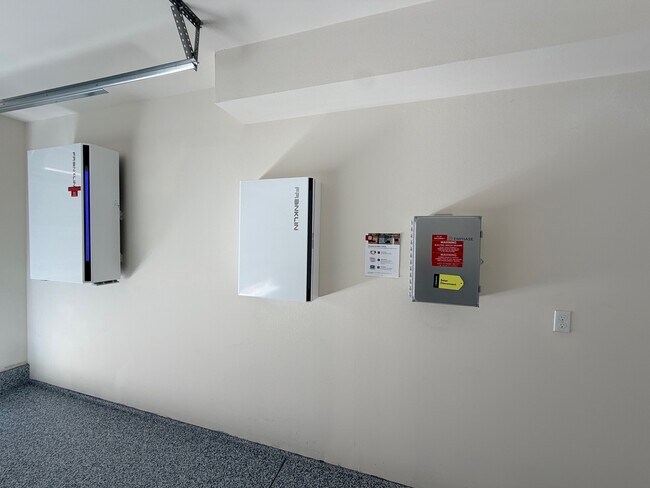 Building Photo - 470 Caliper Wy