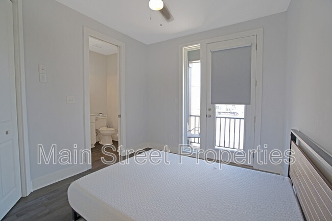 Building Photo - 379 S Clubbs St