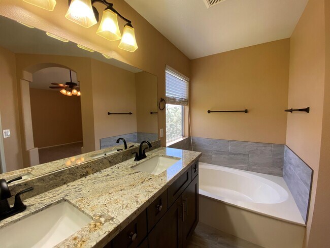 Building Photo - 20722 N 60th Dr