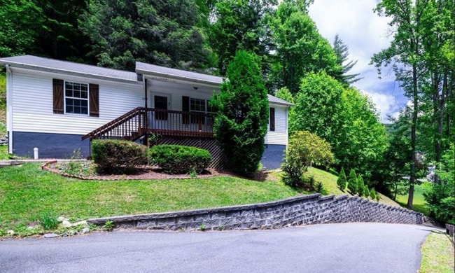 Building Photo - 189 Poplar Hill Dr