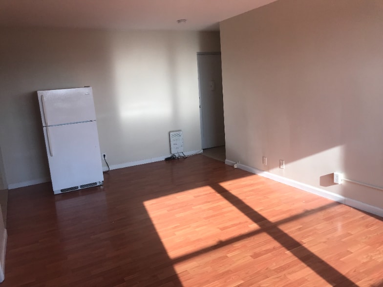 Building Photo - 1104 Palisade Ave