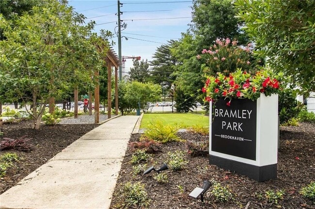 Building Photo - 1275 Appleden Trace