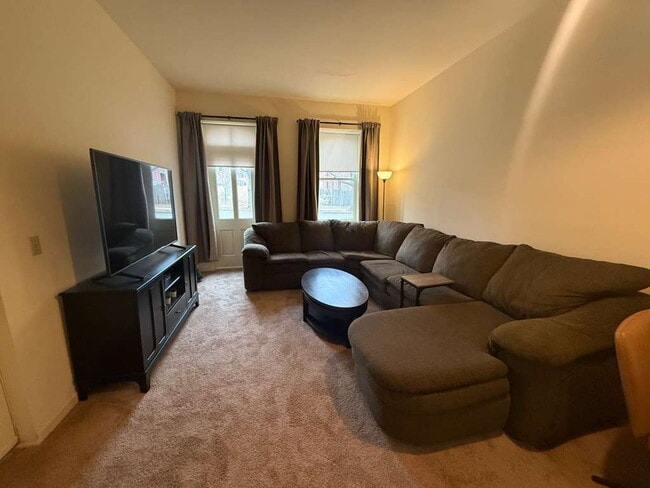 Building Photo - "Furnished Urban Oasis: Spacious 1-Bedroom in Prime St. Louis Location, SOULARD – 900 Sq Ft of Co...
