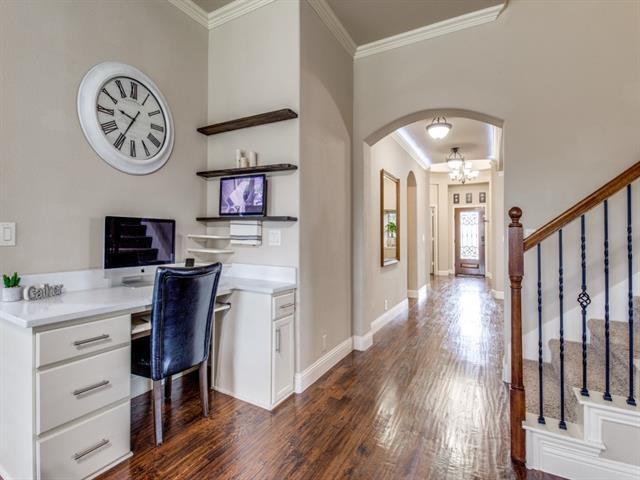 Building Photo - 804 Longhorn Drive