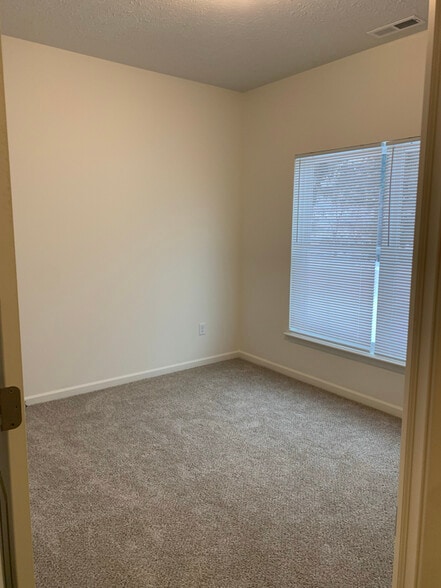 Building Photo - 456 Westside Dr, Unit 3