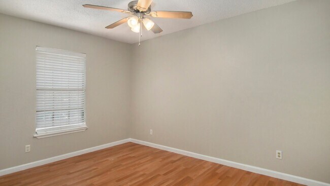 Building Photo - 2541 Galemeadow Dr