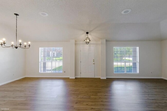 Building Photo - 6707 Carisbrooke Ln
