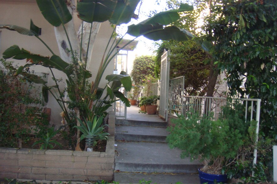 Building Photo - 1014 14th St