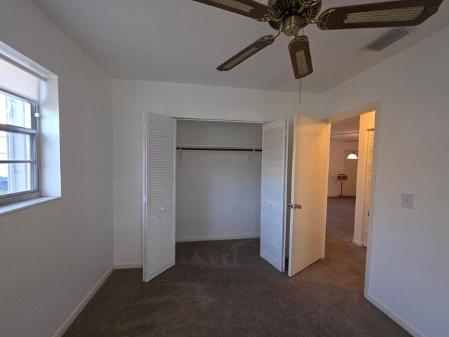 Building Photo - 231 Hibiscus St