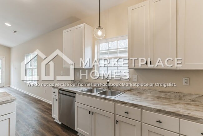 Building Photo - 1627 North St SE