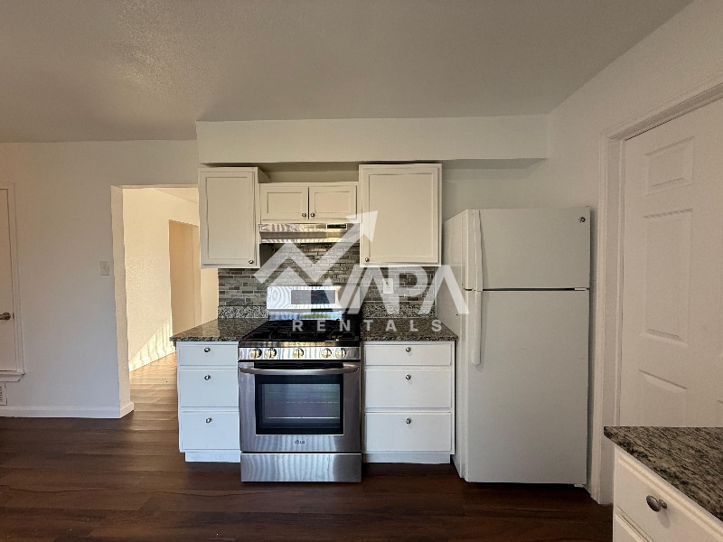 Building Photo - 5331 Bakersfield St