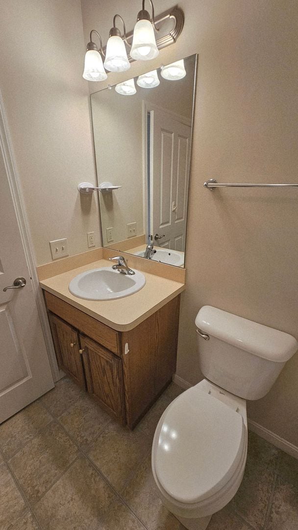 Building Photo - Bridgewater Two bedroom Condo Available!