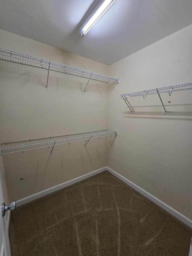 Building Photo - 4333 Flintlock Ln