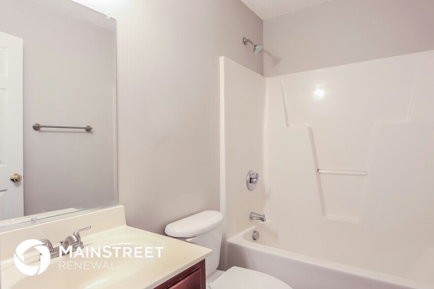Building Photo - 3837 Raintree Dr