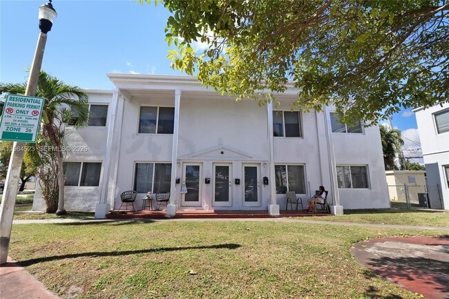 Building Photo - 8100 Crespi Blvd