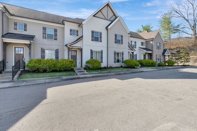 Building Photo - Harpeth Park Townhome in Bellevue