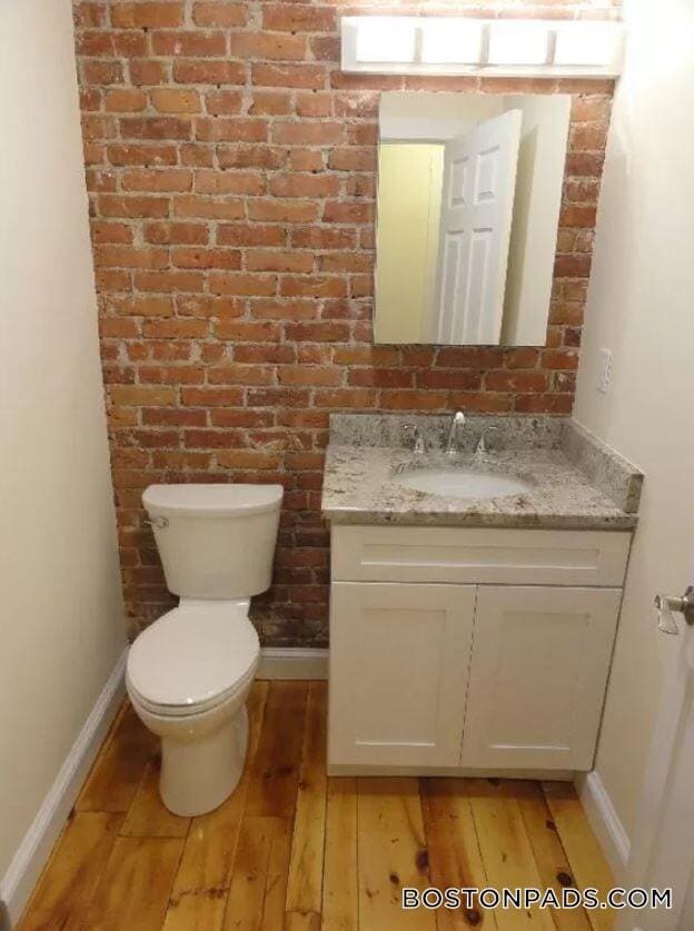 Building Photo - 231 Norfolk St