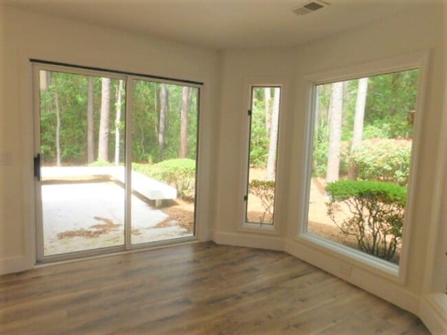 Building Photo - Island home for rent