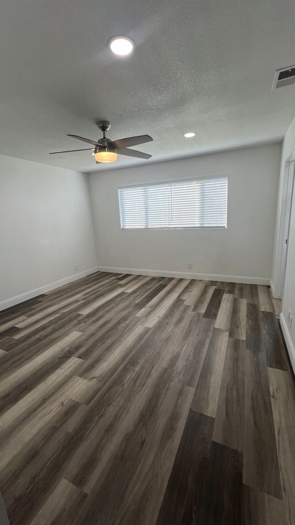 Building Photo - UPGRADED 4 bedroom 2 bathroom home