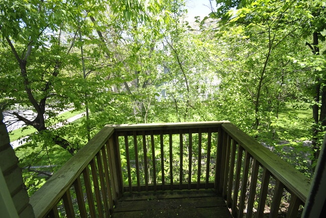 Building Photo - 923 S 7th St