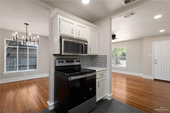Building Photo - 1305 Quince Ave