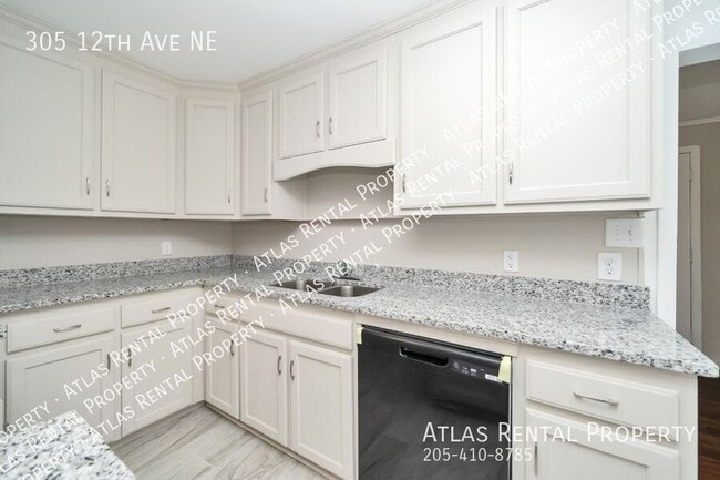 Building Photo - 305 12th Ave NE