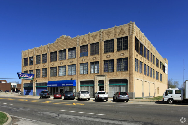 Primary Photo - Garage Loft Apartments