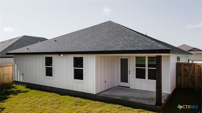 Building Photo - 2115 Blackhawk Lp