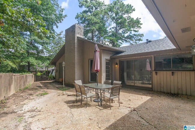 Building Photo - 3222 Tyrol Ln