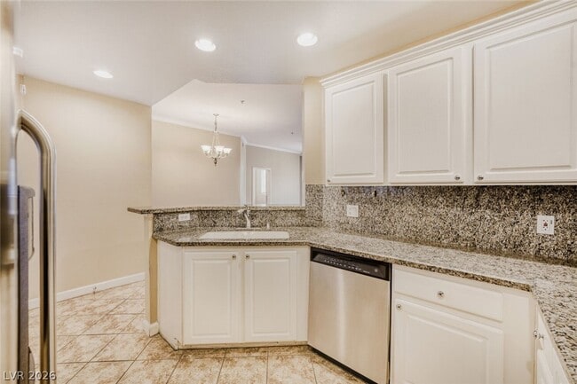 Building Photo - 43 E Agate Ave