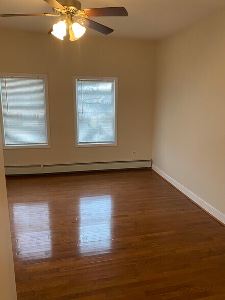 Building Photo - 48 Nashua St