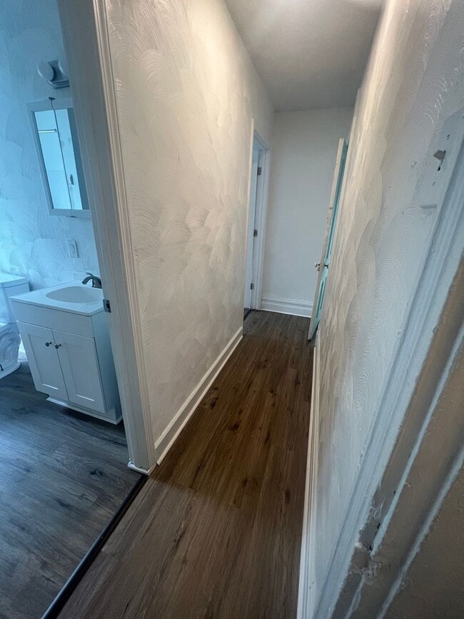 Building Photo - Spacious 3 bedroom, 2 bath home in Sharpsburg