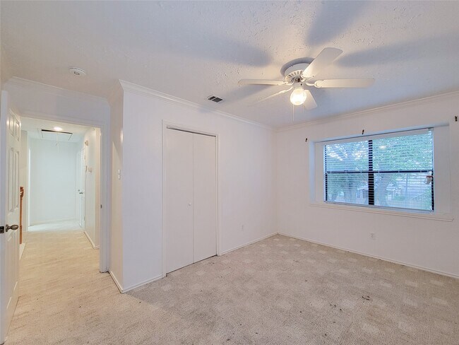 Building Photo - 3610 Honey Creek Dr