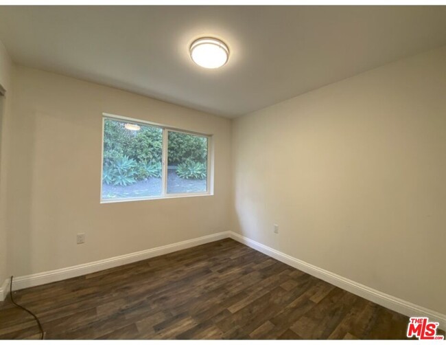 Building Photo - 4567 Yellowstone St