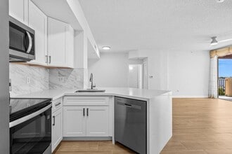 Building Photo - 1000 Scotia Dr