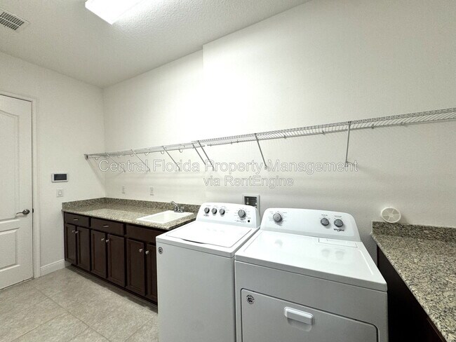 Building Photo - 2388 Datura Lp
