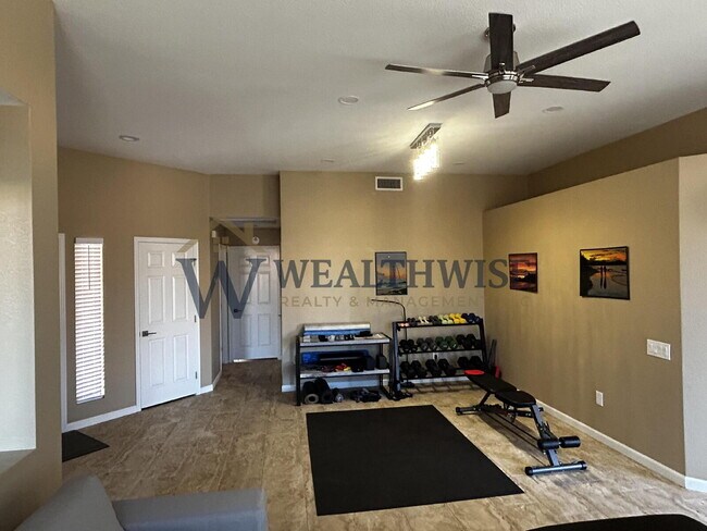 Building Photo - Luxurious 2 Bedroom 2 Bath Home for Rent in Sun City, Oro Valley 14286 N Wisteria Way, Oro Valley...