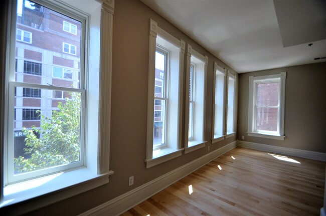 Natural lighting a Plus! - 413 Jay St