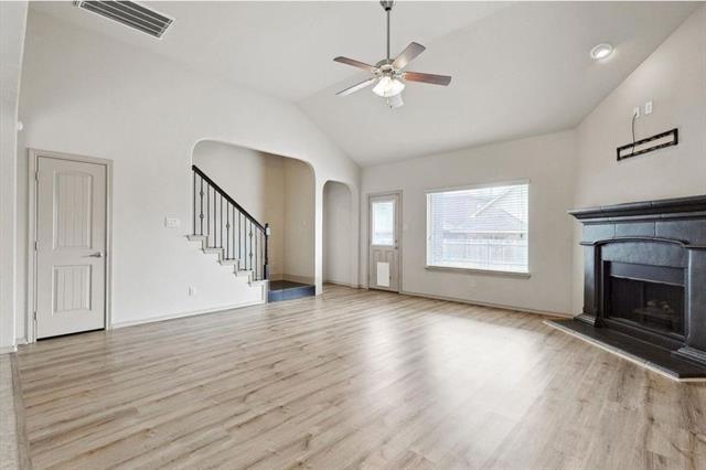 Building Photo - 15628 Carlton Oaks Dr