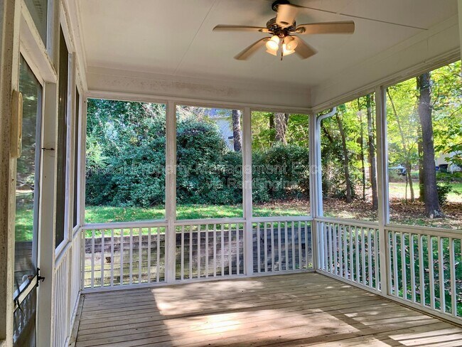 Building Photo - 411 Hogan Woods Cir