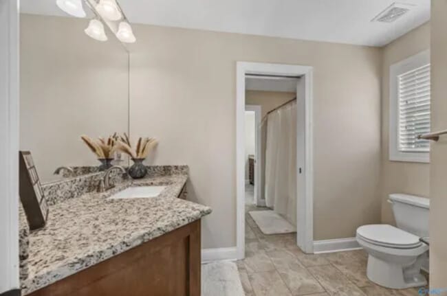 Building Photo - 2807 Talon Cir
