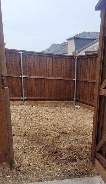 Building Photo - 2037 Almassera Dr