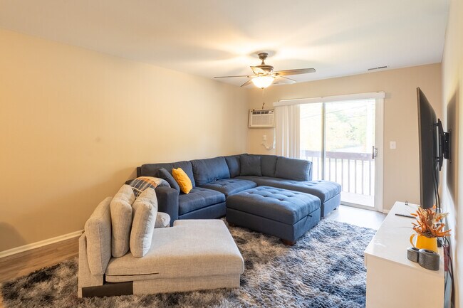 Building Photo - 774 Terrace Ct