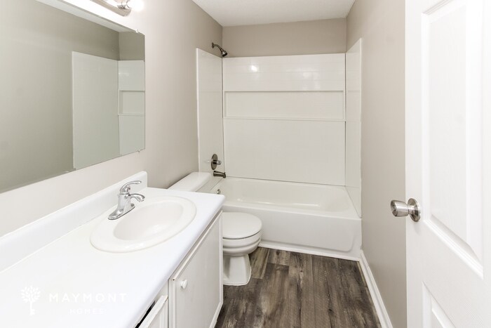 Building Photo - 5 Forestgate Ct