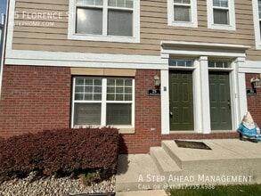 Building Photo - 25 Florence St