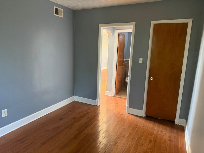 Building Photo - 101 Galveston Pl SW