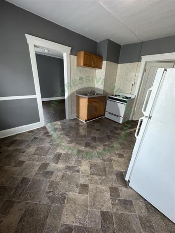 Building Photo - 2059 W 105th St