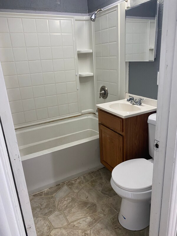 Building Photo - 1809 E 23rd St N