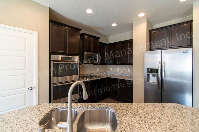 Building Photo - 436 Routt Dr