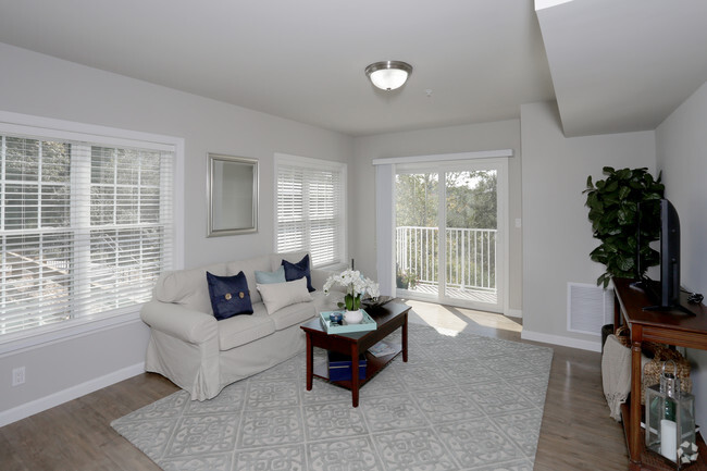 Interior Photo - The Residences at Lincoln Park